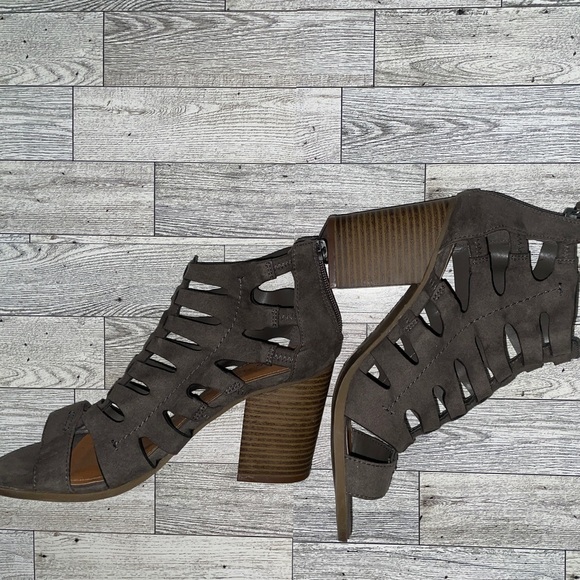 Indigo rd grey heels - Picture 5 of 6